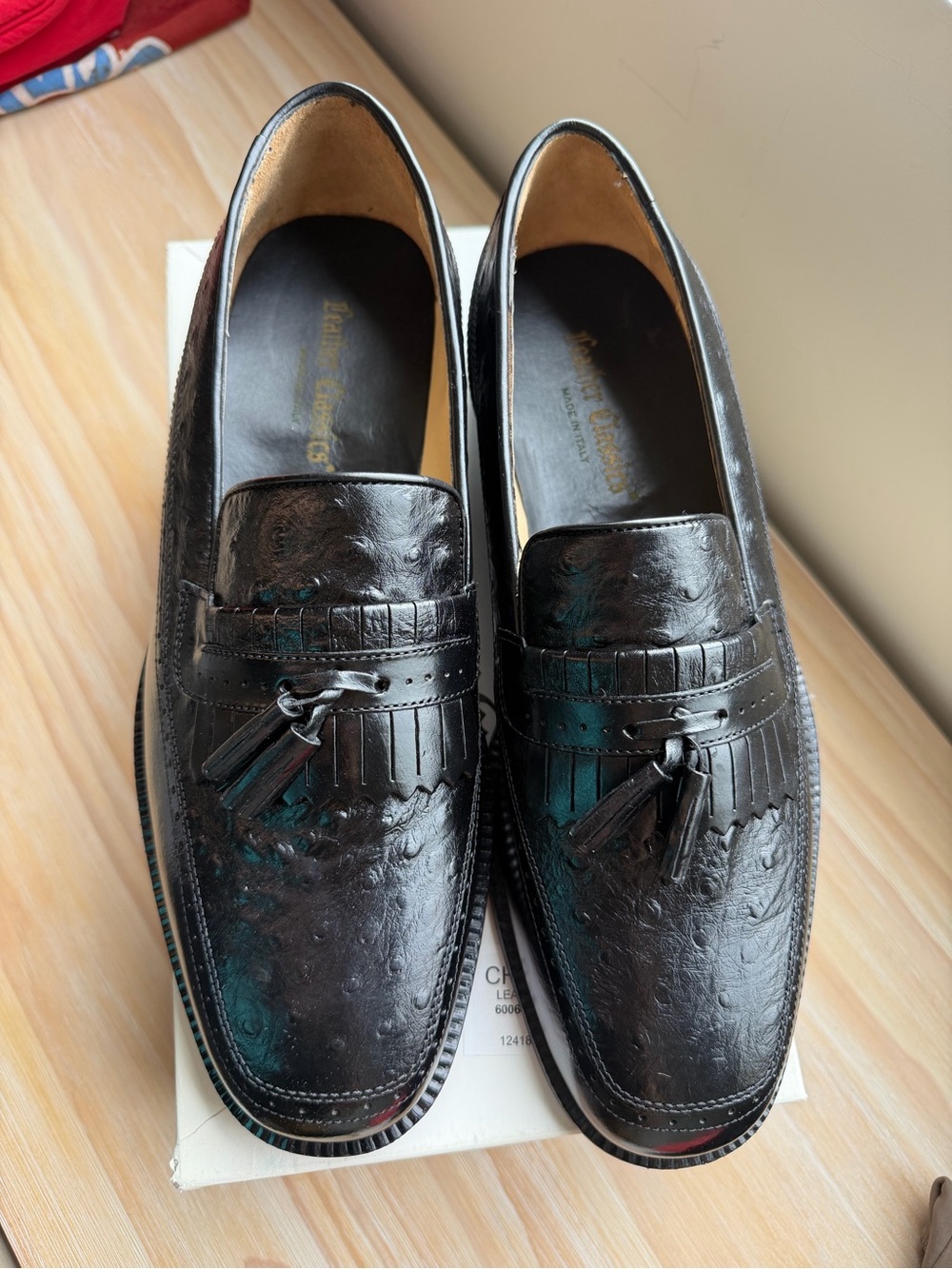 Leather Classics Black Ostrich Wingtip Tassel Loafers Mens 11 NWT vintage